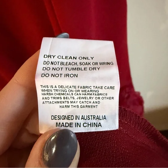 NWT Elliatt Evanora Flower Appliqué Gown Red Sz Large - Picture 8 of 11